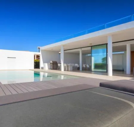 Villa Sleeps 8 Pool Air Con T480216 *