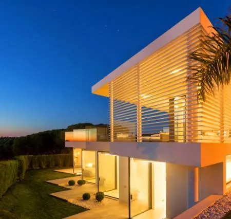 Villa Sleeps 8 Pool Air Con T480216